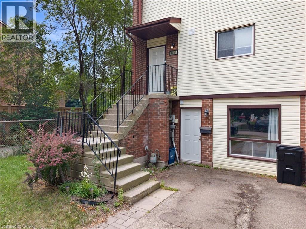 421 Bairstow Crescent, Waterloo, Ontario  N2K 2H7 - Photo 2 - 40853529
