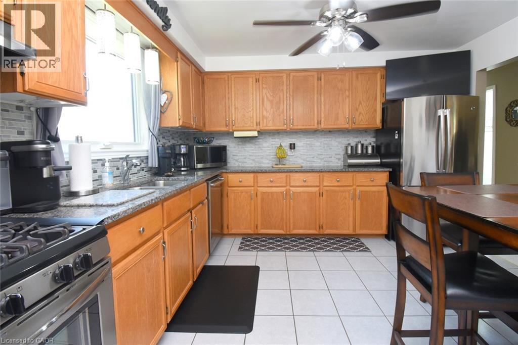 24 Buchanan Drive, Caledonia, Ontario  N3W 1H1 - Photo 11 - 40853057