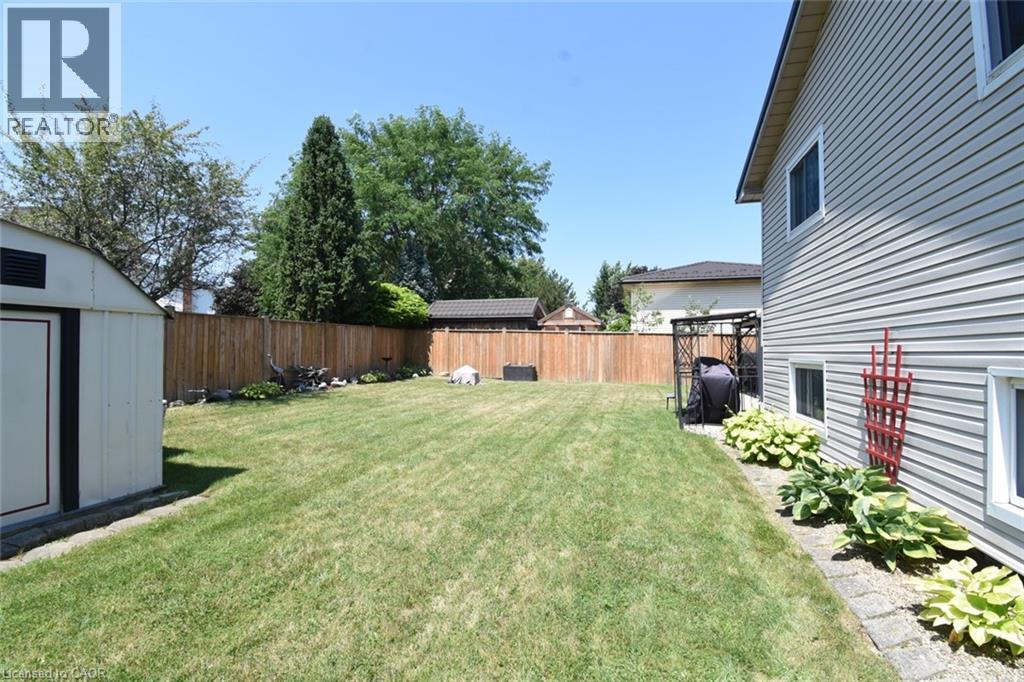24 Buchanan Drive, Caledonia, Ontario  N3W 1H1 - Photo 35 - 40853057