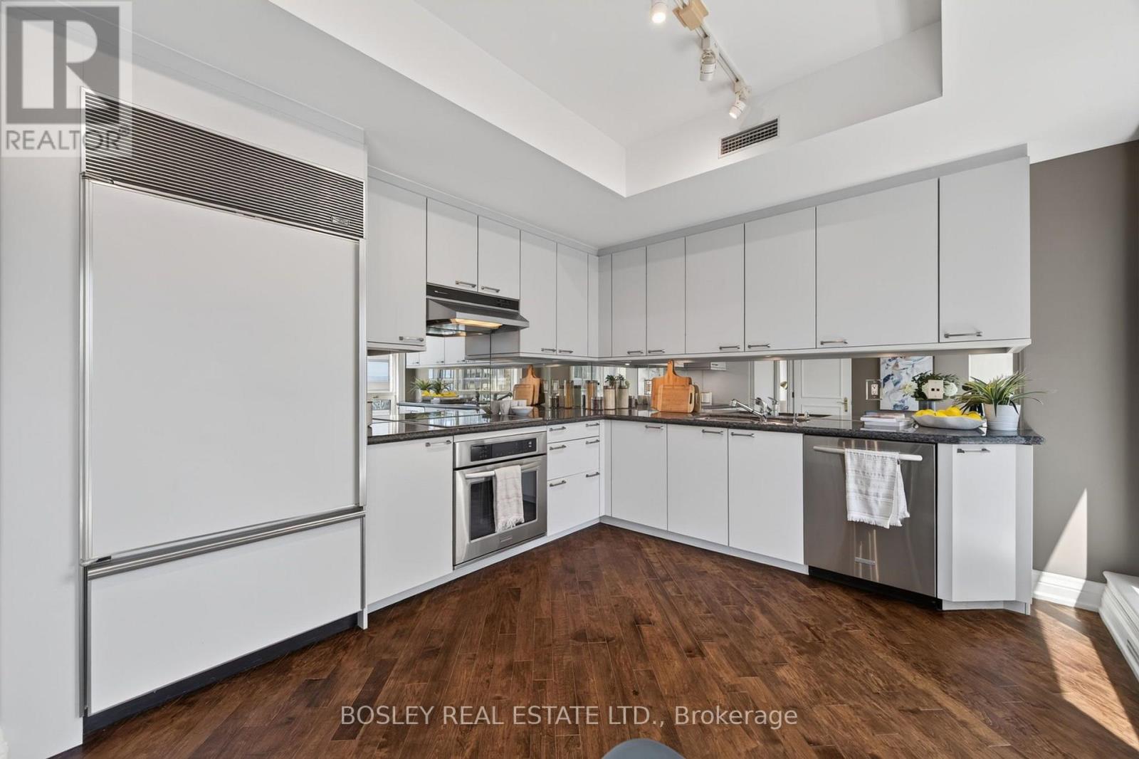 1403 - 38 Avenue Road, Toronto, Ontario  M5R 2G2 - Photo 13 - C13558320