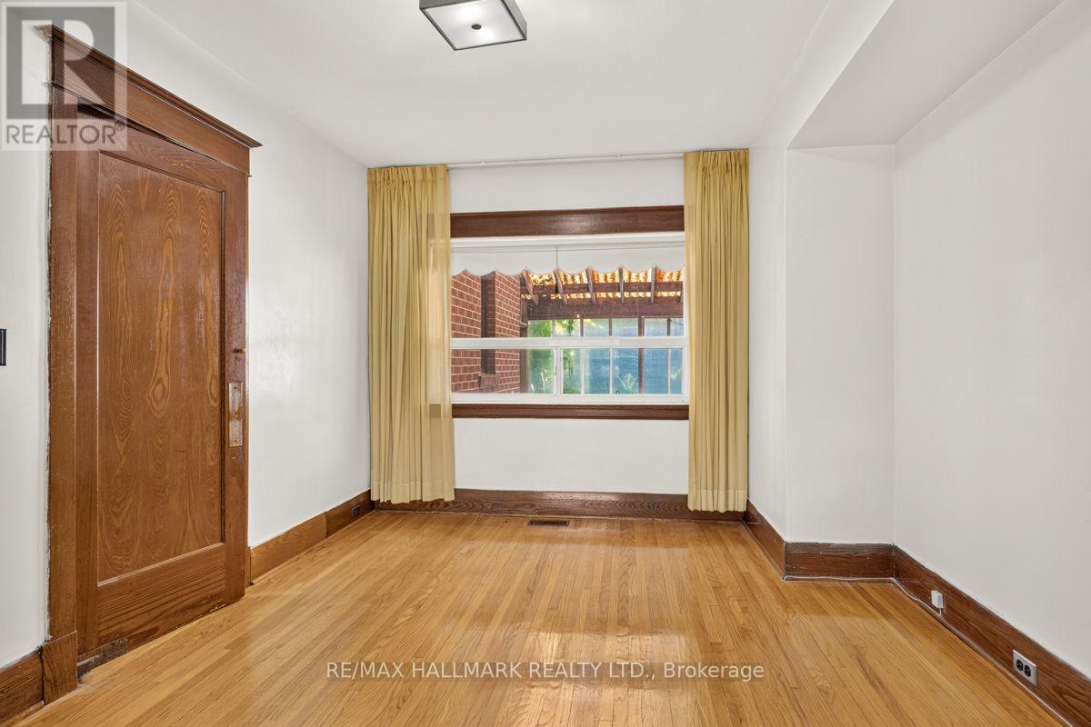 511 Northcliffe Boulevard, Toronto, Ontario  M6E 3L4 - Photo 10 - C13640266