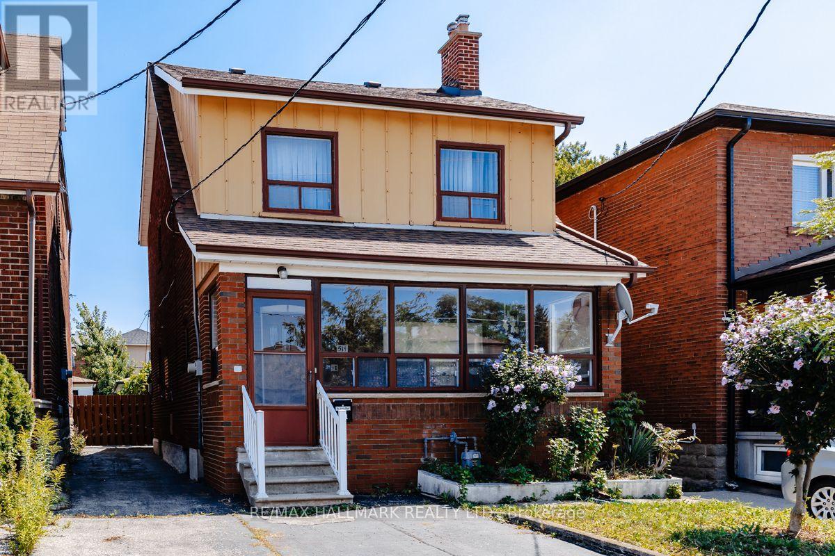 511 Northcliffe Boulevard, Toronto, Ontario  M6E 3L4 - Photo 2 - C13640266