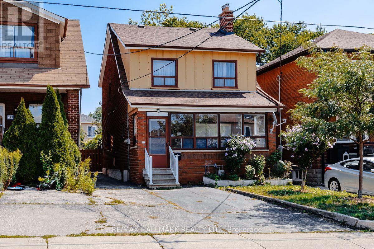 511 Northcliffe Boulevard, Toronto, Ontario  M6E 3L4 - Photo 3 - C13640266