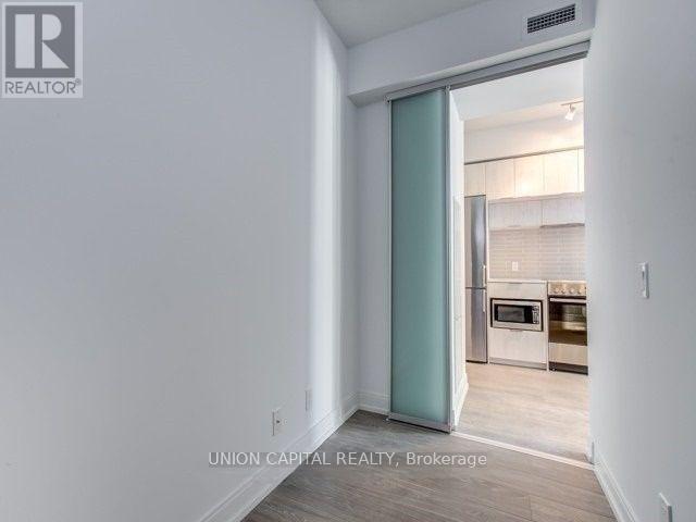 2115 - 181 DUNDAS STREET E