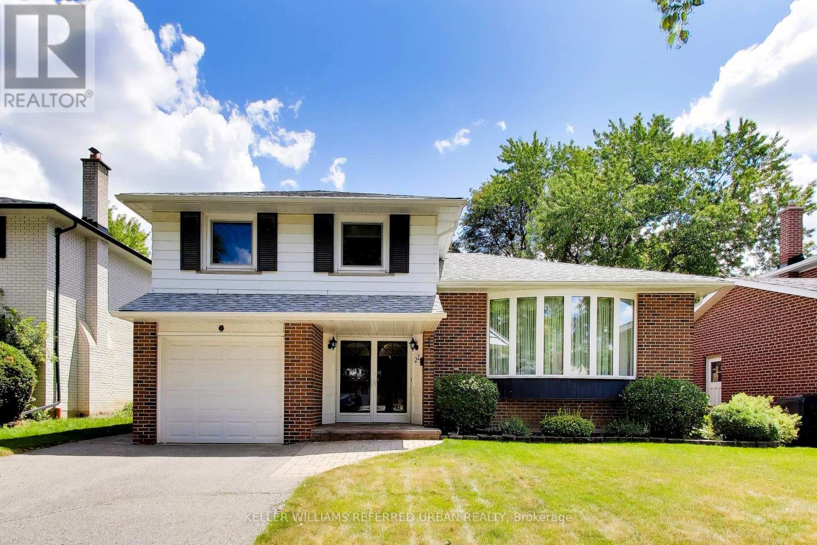 22 Crossbow Crescent, Toronto, Ontario  M2J 3M4 - Photo 1 - C13640316