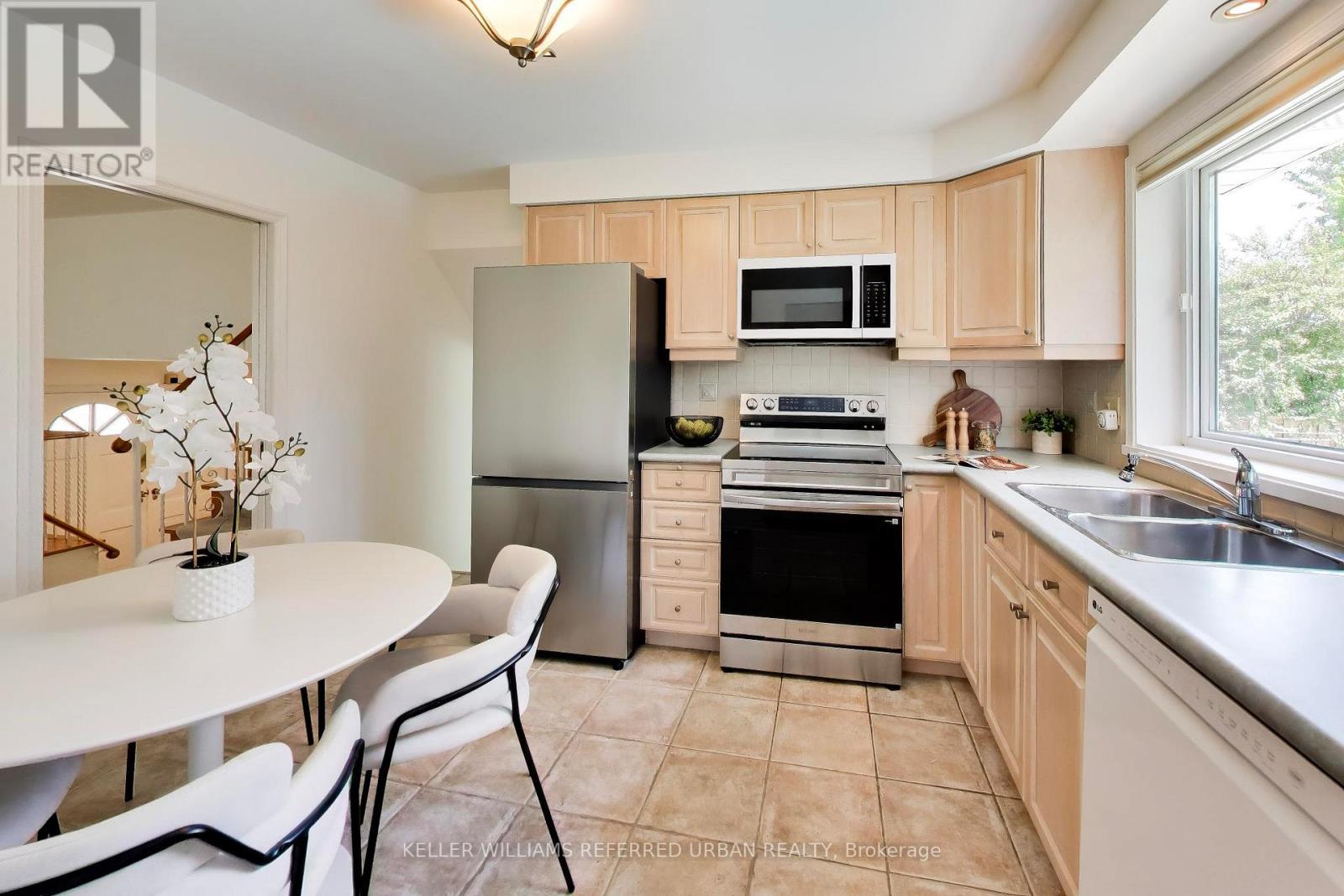 22 Crossbow Crescent, Toronto, Ontario  M2J 3M4 - Photo 9 - C13640316
