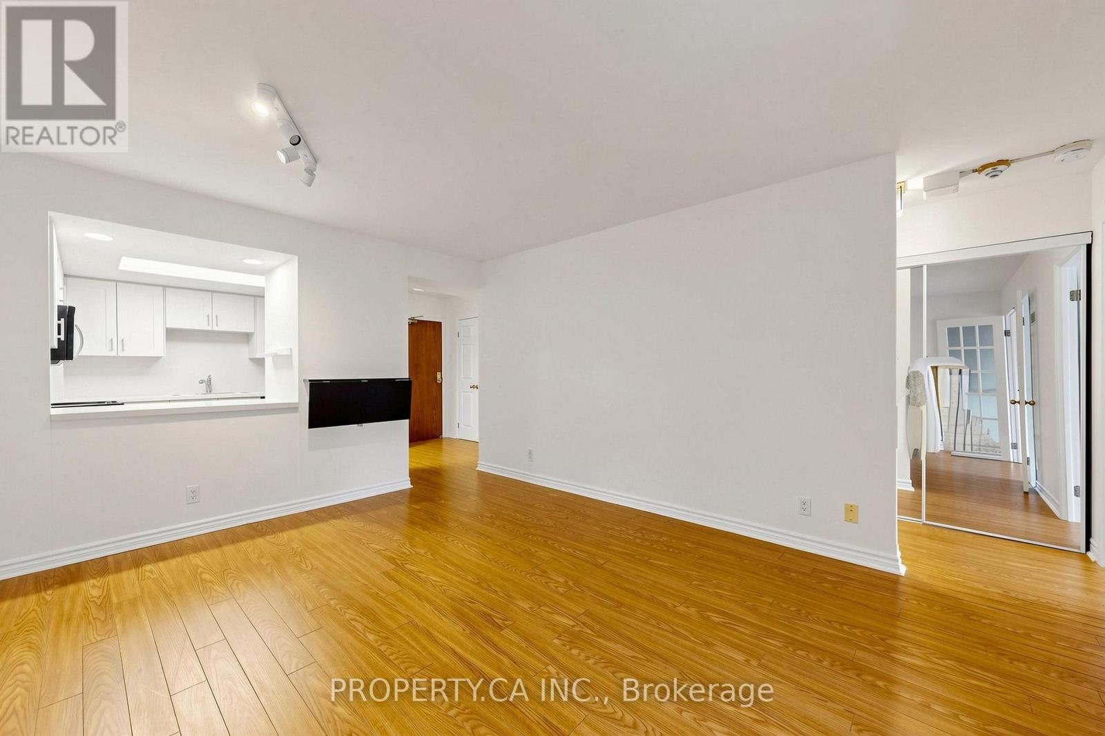 310 - 456 College Street, Toronto, Ontario  M6G 4A3 - Photo 2 - C13640448