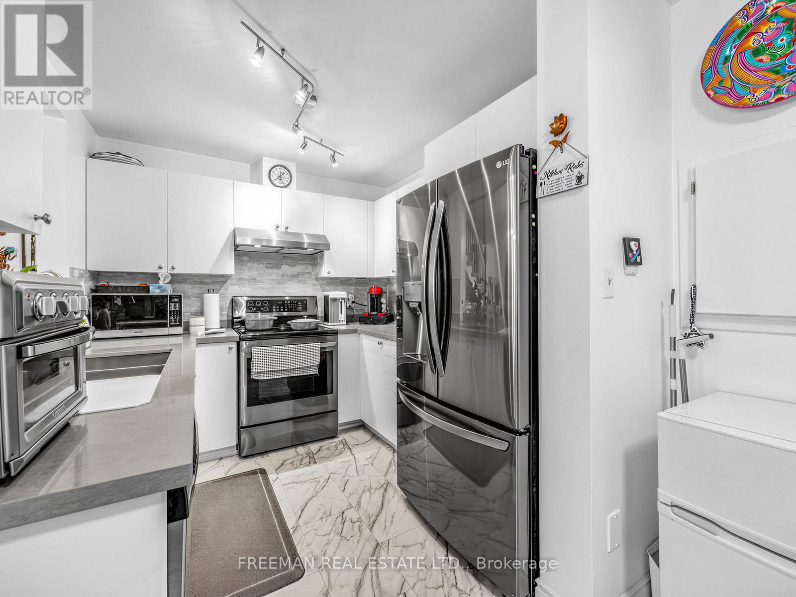 C13 - 108 Finch Avenue W, Toronto, Ontario  M2N 6W6 - Photo 16 - C13640478