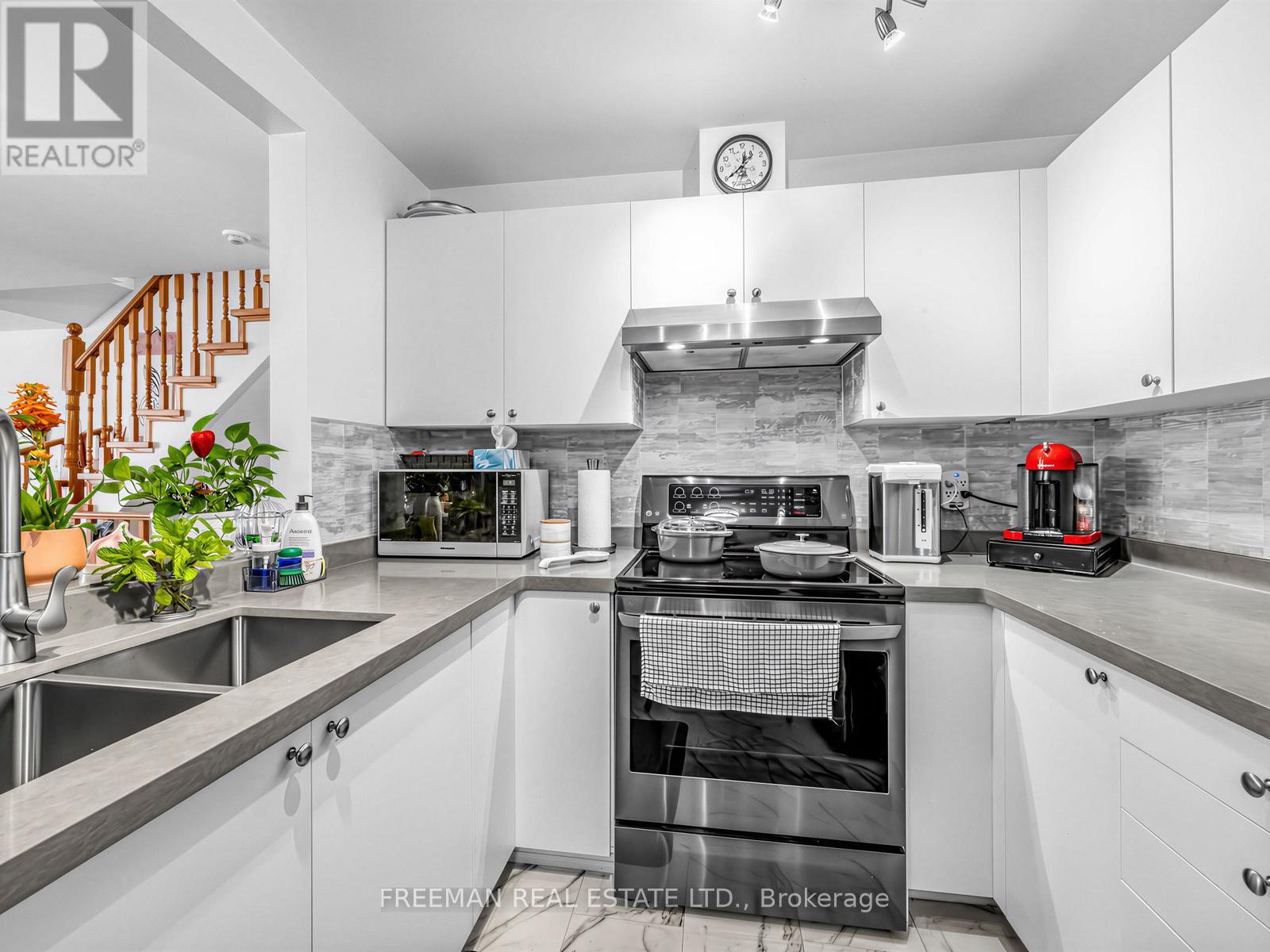 C13 - 108 Finch Avenue W, Toronto, Ontario  M2N 6W6 - Photo 17 - C13640478