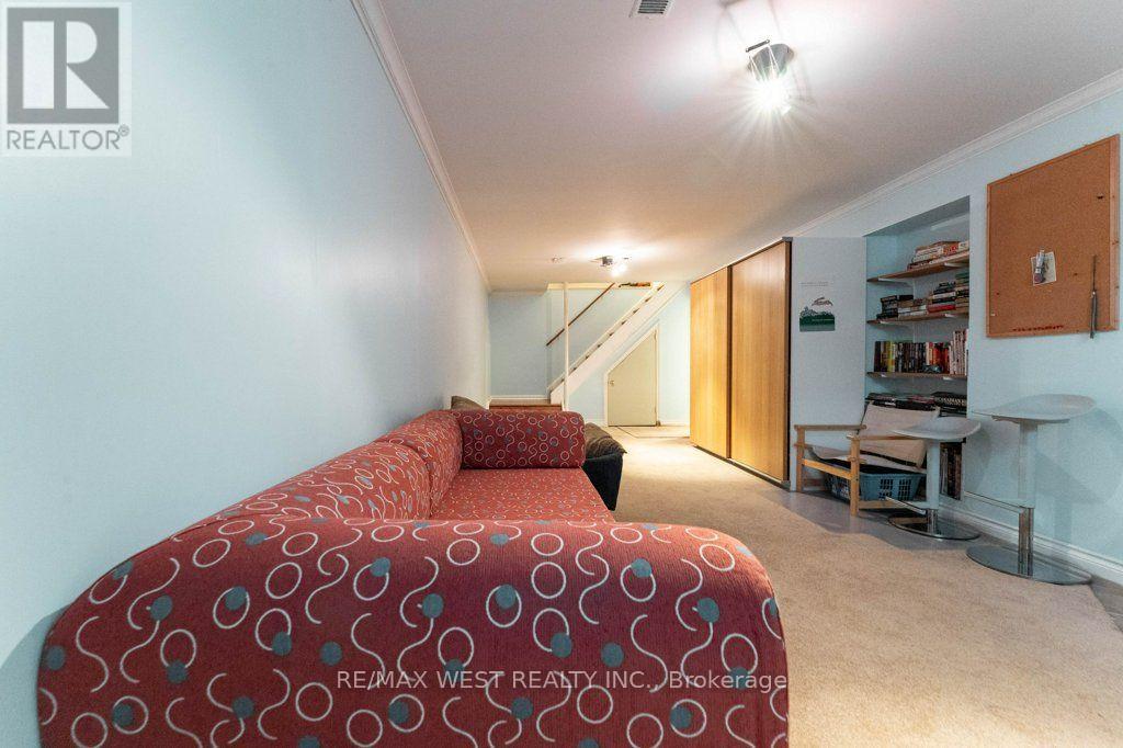2 Robinter Drive, Toronto, Ontario  M2M 3P9 - Photo 31 - C13640496