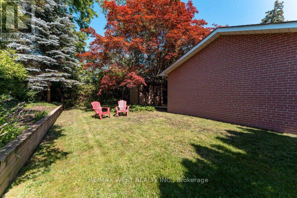 2 Robinter Drive, Toronto, Ontario  M2M 3P9 - Photo 41 - C13640496