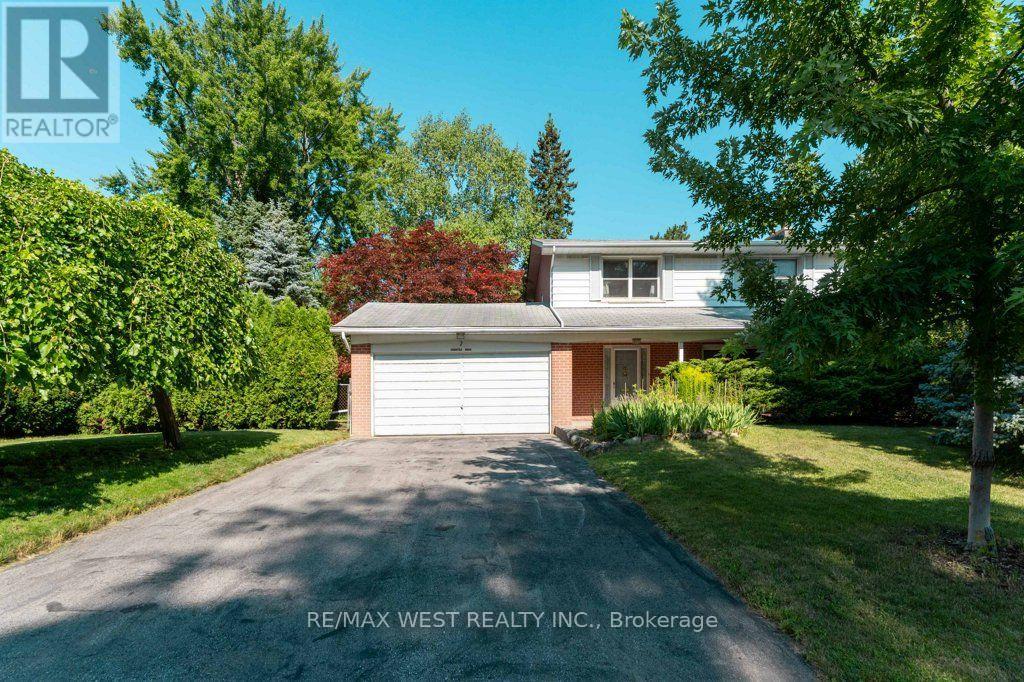 2 Robinter Drive, Toronto, Ontario  M2M 3P9 - Photo 6 - C13640496