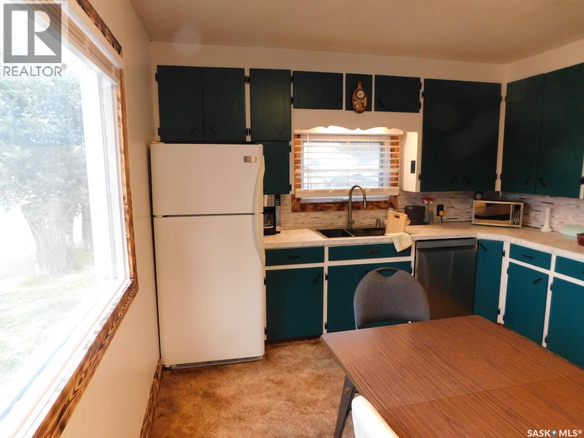40 Edouard Beaupre Street, Willow Bunch, Saskatchewan  S0H 4K0 - Photo 8 - SK044430