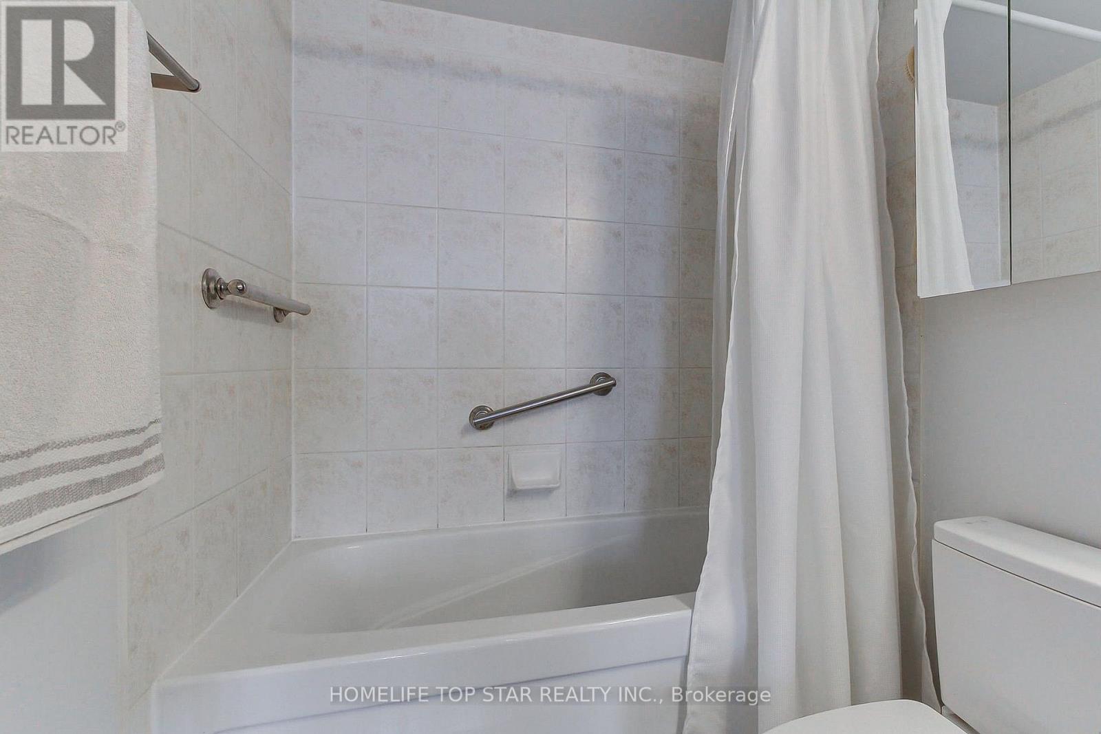 1323 - 18 Mondeo Drive, Toronto, Ontario  M1P 5C8 - Photo 25 - E13640326