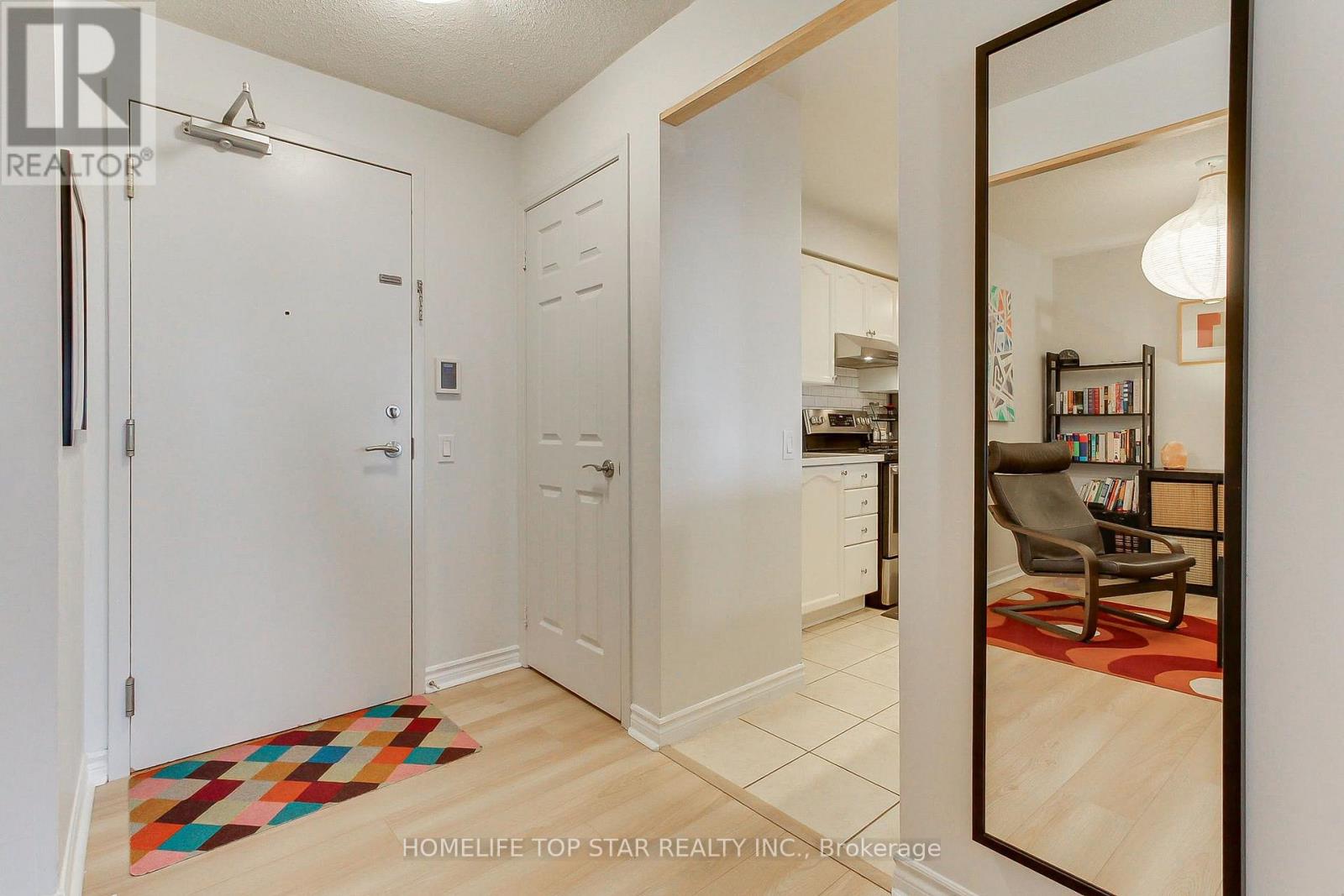 1323 - 18 Mondeo Drive, Toronto, Ontario  M1P 5C8 - Photo 6 - E13640326