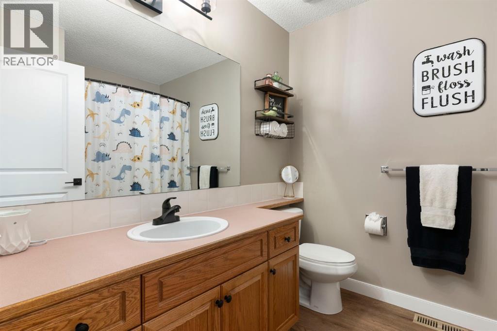34 West Mcmanus Road, Cochrane, Alberta  T4C 1L8 - Photo 21 - A2329442