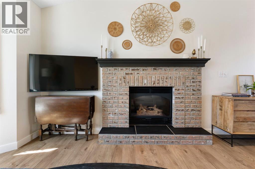34 West Mcmanus Road, Cochrane, Alberta  T4C 1L8 - Photo 6 - A2329442