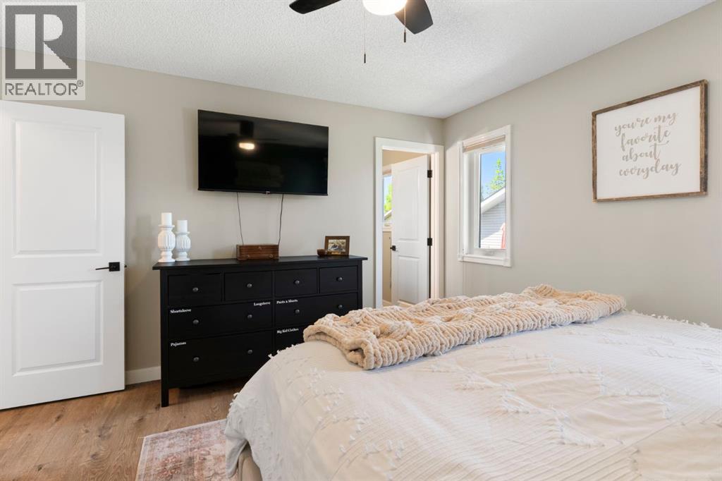 34 West Mcmanus Road, Cochrane, Alberta  T4C 1L8 - Photo 15 - A2329442