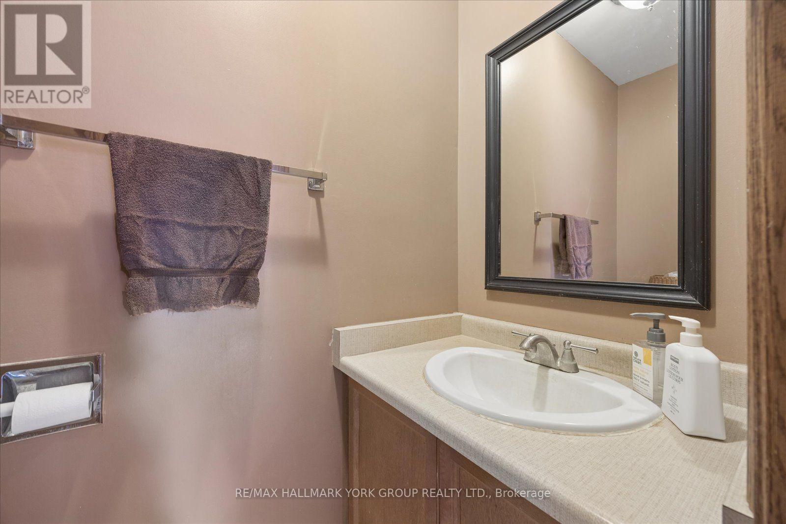 458 Chester Avenue, Newmarket, Ontario  L3Y 6R7 - Photo 17 - N13640434