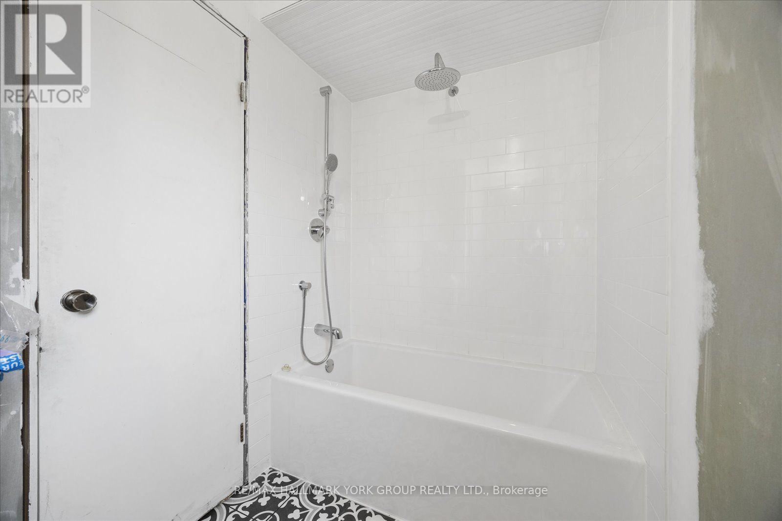 458 Chester Avenue, Newmarket, Ontario  L3Y 6R7 - Photo 27 - N13640434