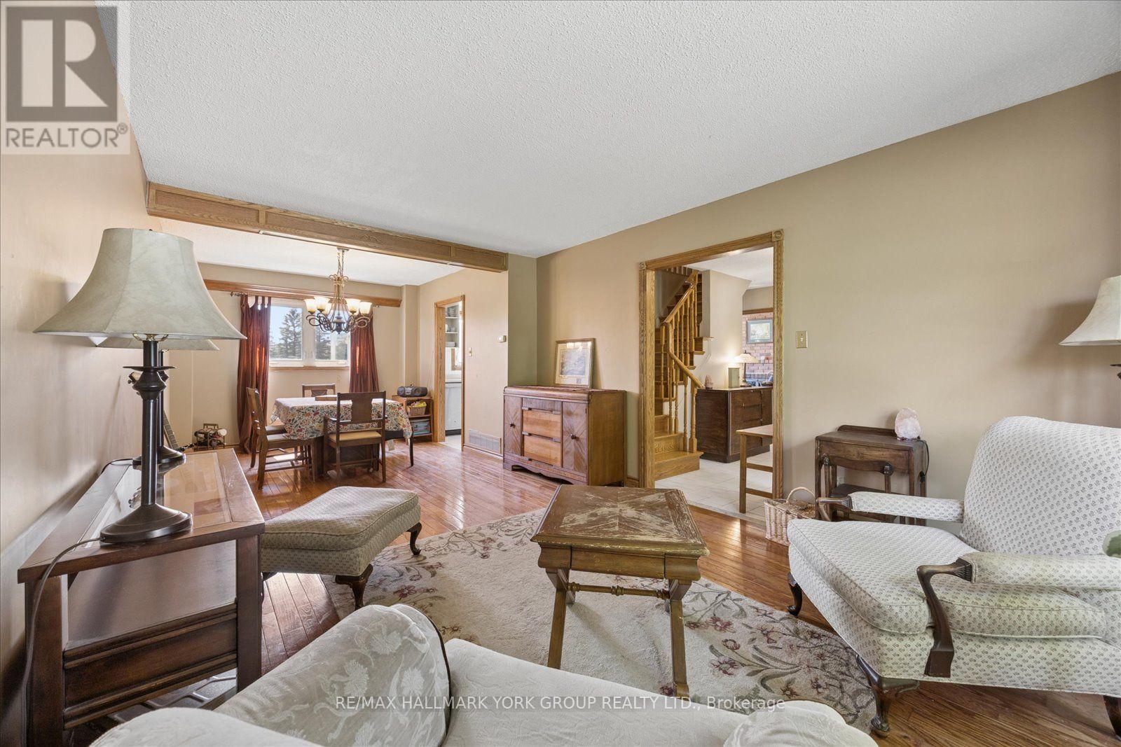 458 Chester Avenue, Newmarket, Ontario  L3Y 6R7 - Photo 7 - N13640434
