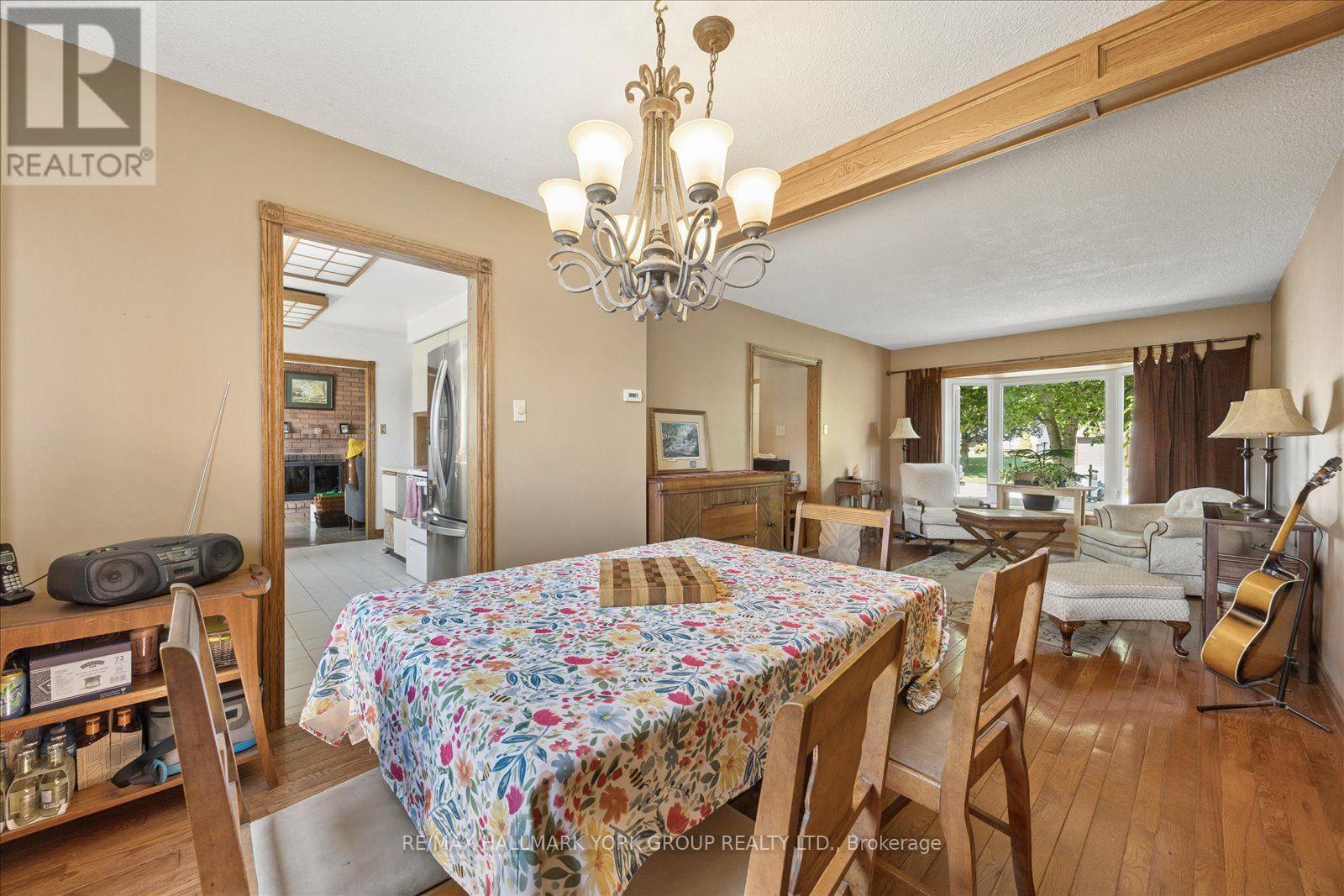 458 Chester Avenue, Newmarket, Ontario  L3Y 6R7 - Photo 9 - N13640434