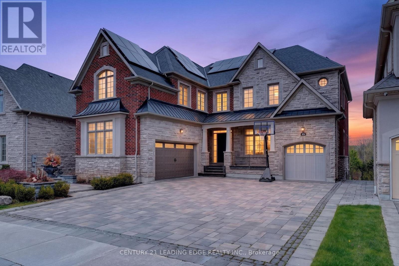 33 Stollery Pond Crescent, Markham (Devil's Elbow), Ontario  L6C 1K4 - Photo 1 - N13640484