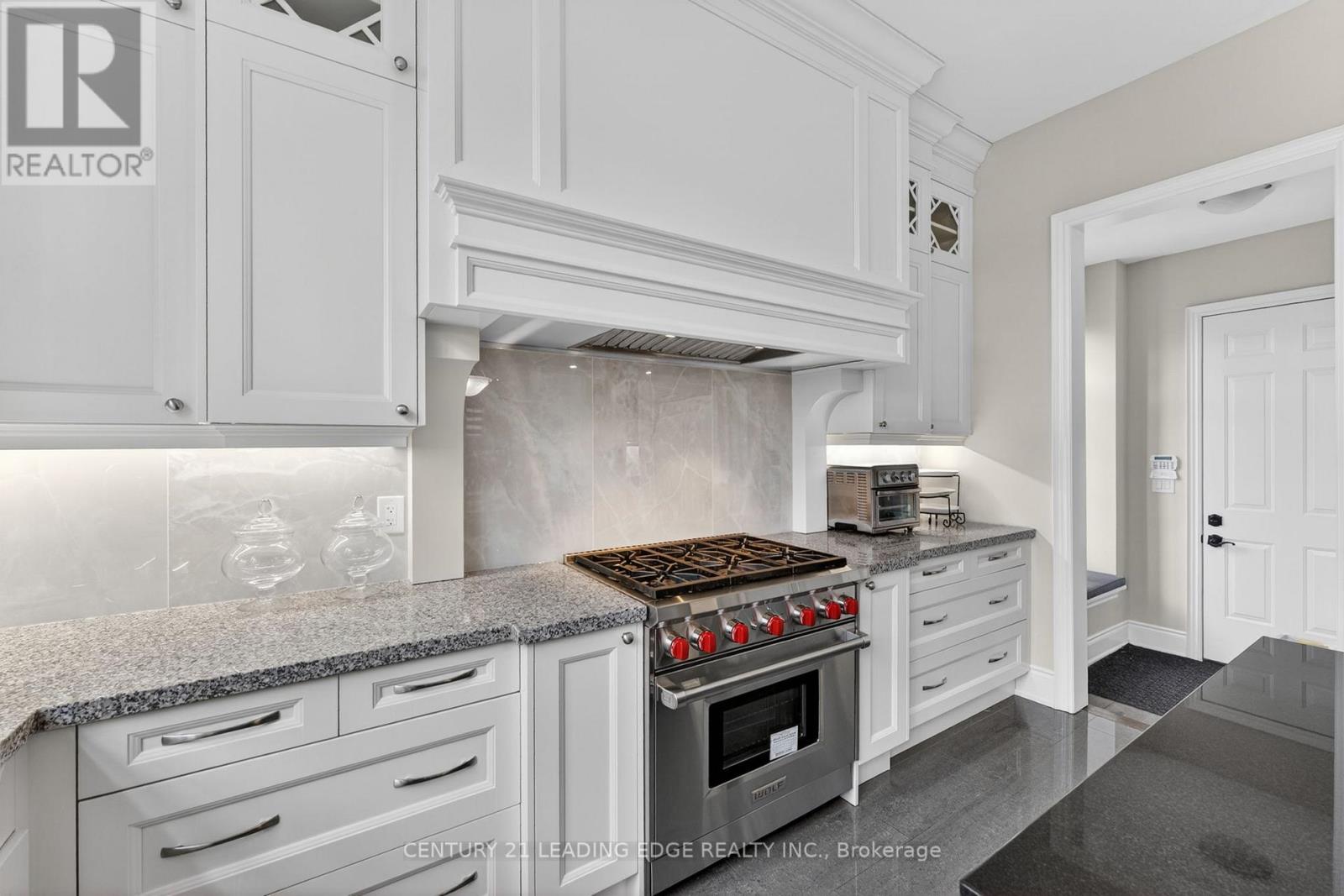 33 Stollery Pond Crescent, Markham (Devil's Elbow), Ontario  L6C 1K4 - Photo 13 - N13640484