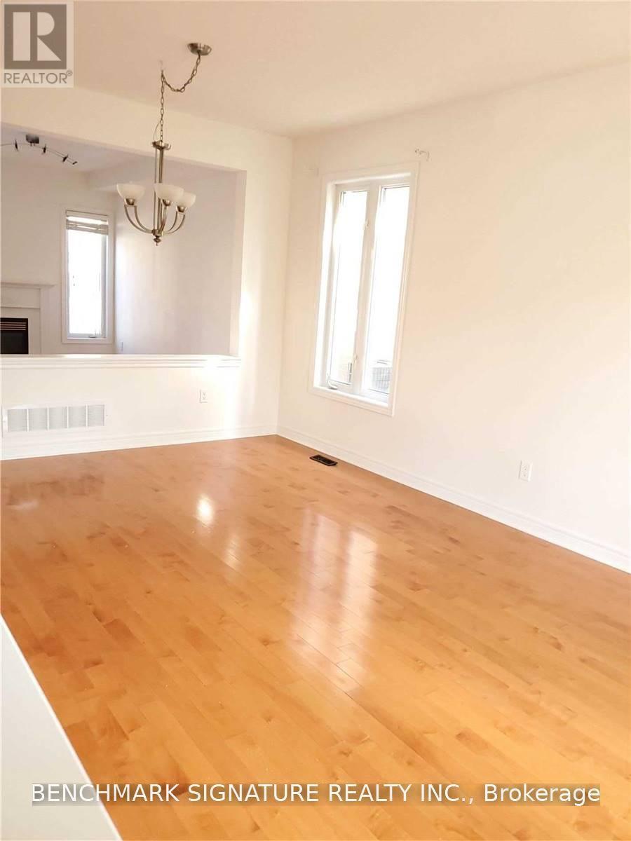 267 Hammersly Boulevard, Markham, Ontario L6E 2E3 - Photo 3 - N13640490