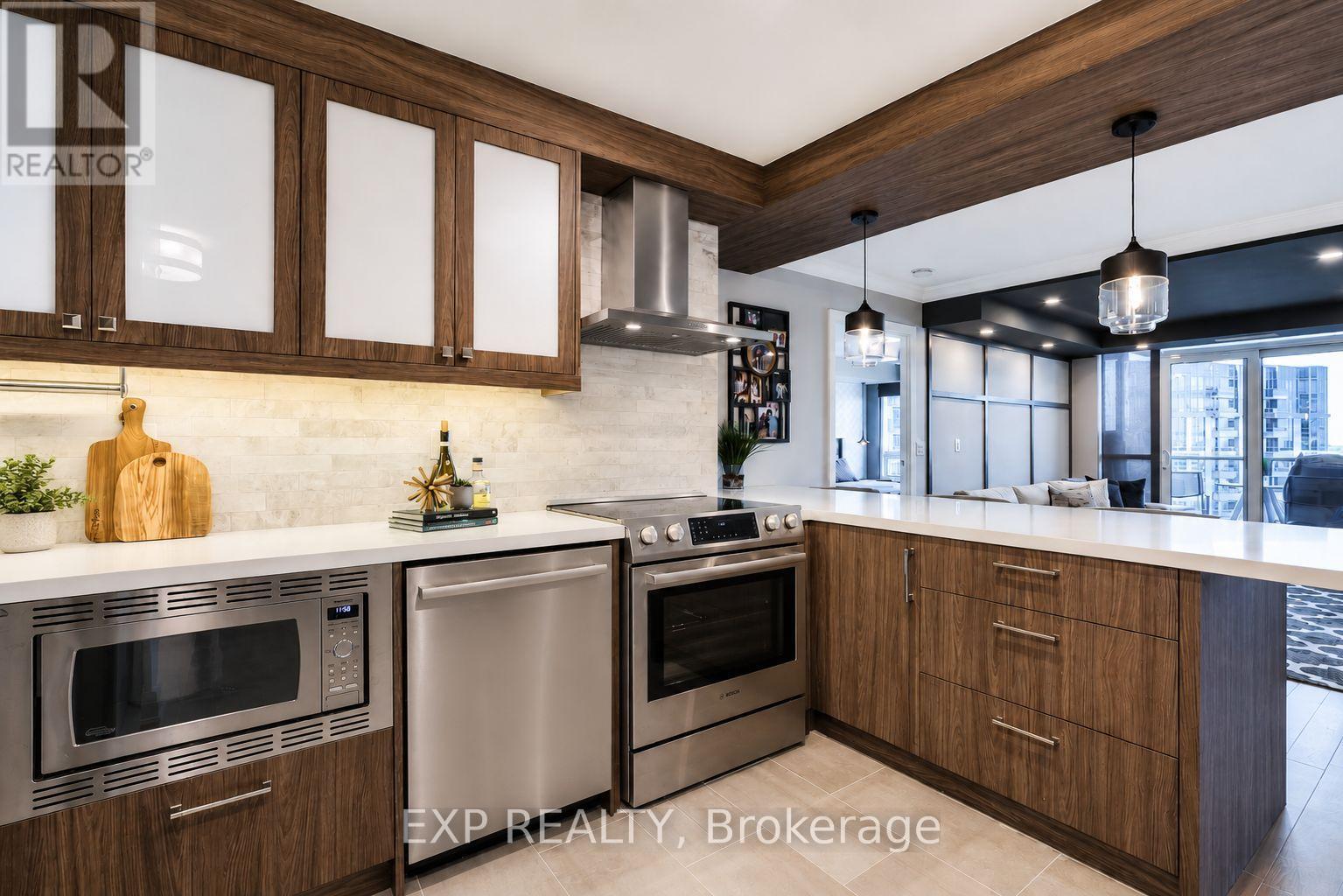 1132 - 33 Cox Boulevard, Markham (Unionville), Ontario  L3R 8A6 - Photo 2 - N13640494