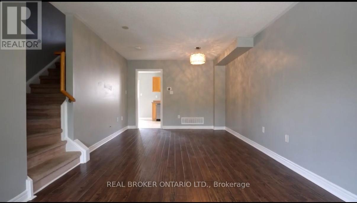 176 Thrushwood Drive, Barrie, Ontario L4N 0Z1 - Photo 3 - S13640432