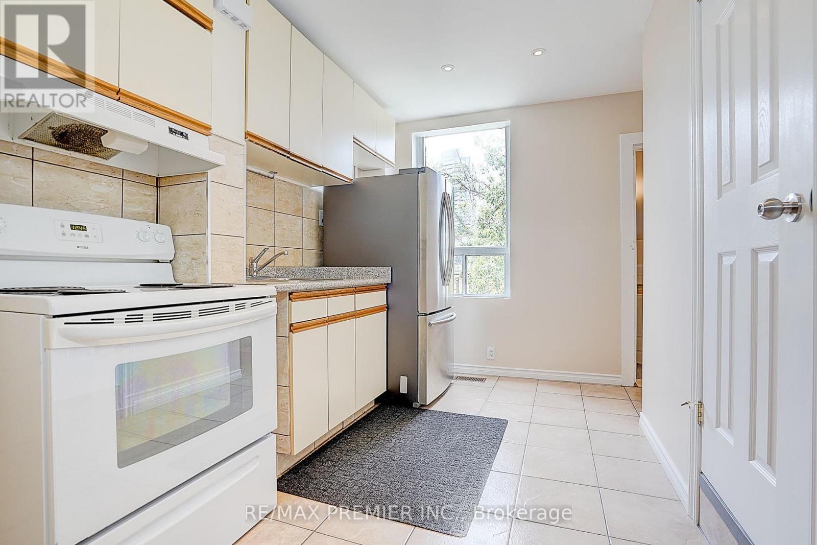 72 Symington Avenue, Toronto, Ontario  M6P 3W1 - Photo 28 - W13640242