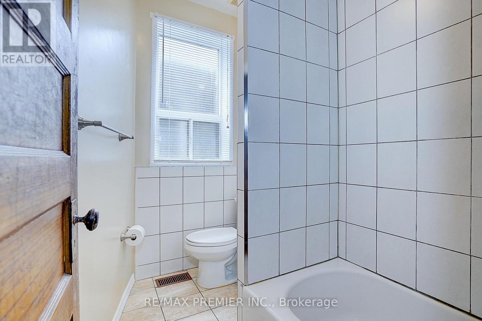 72 Symington Avenue, Toronto, Ontario  M6P 3W1 - Photo 40 - W13640242
