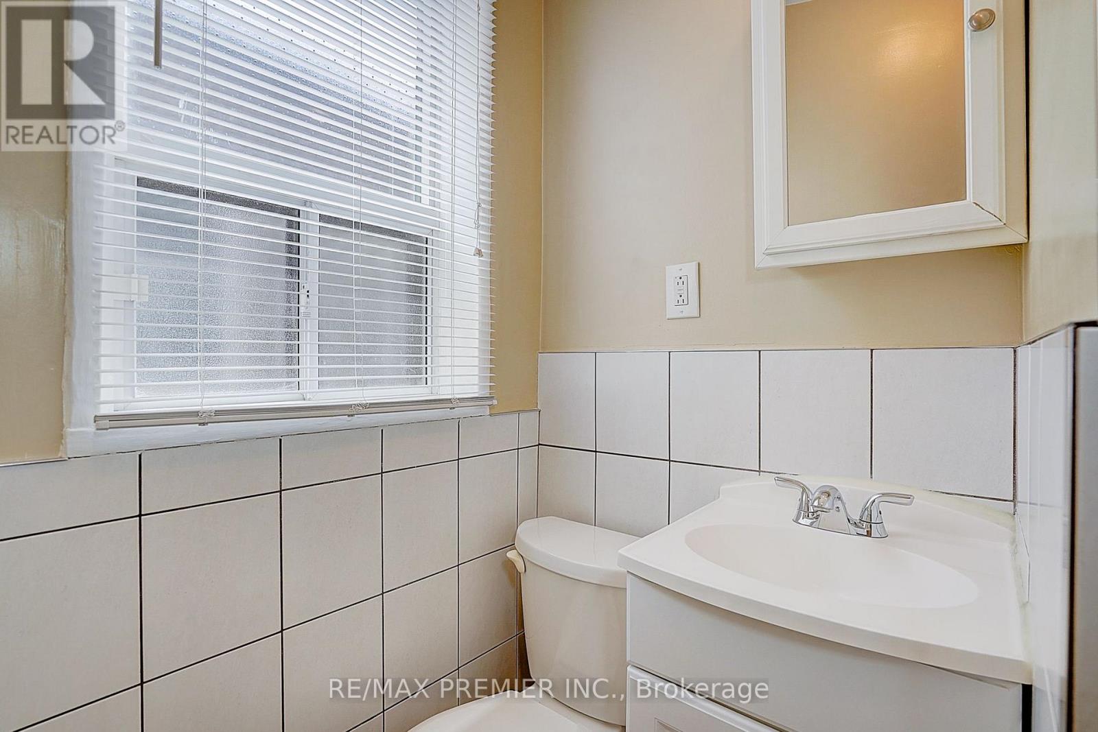 72 Symington Avenue, Toronto, Ontario  M6P 3W1 - Photo 41 - W13640242