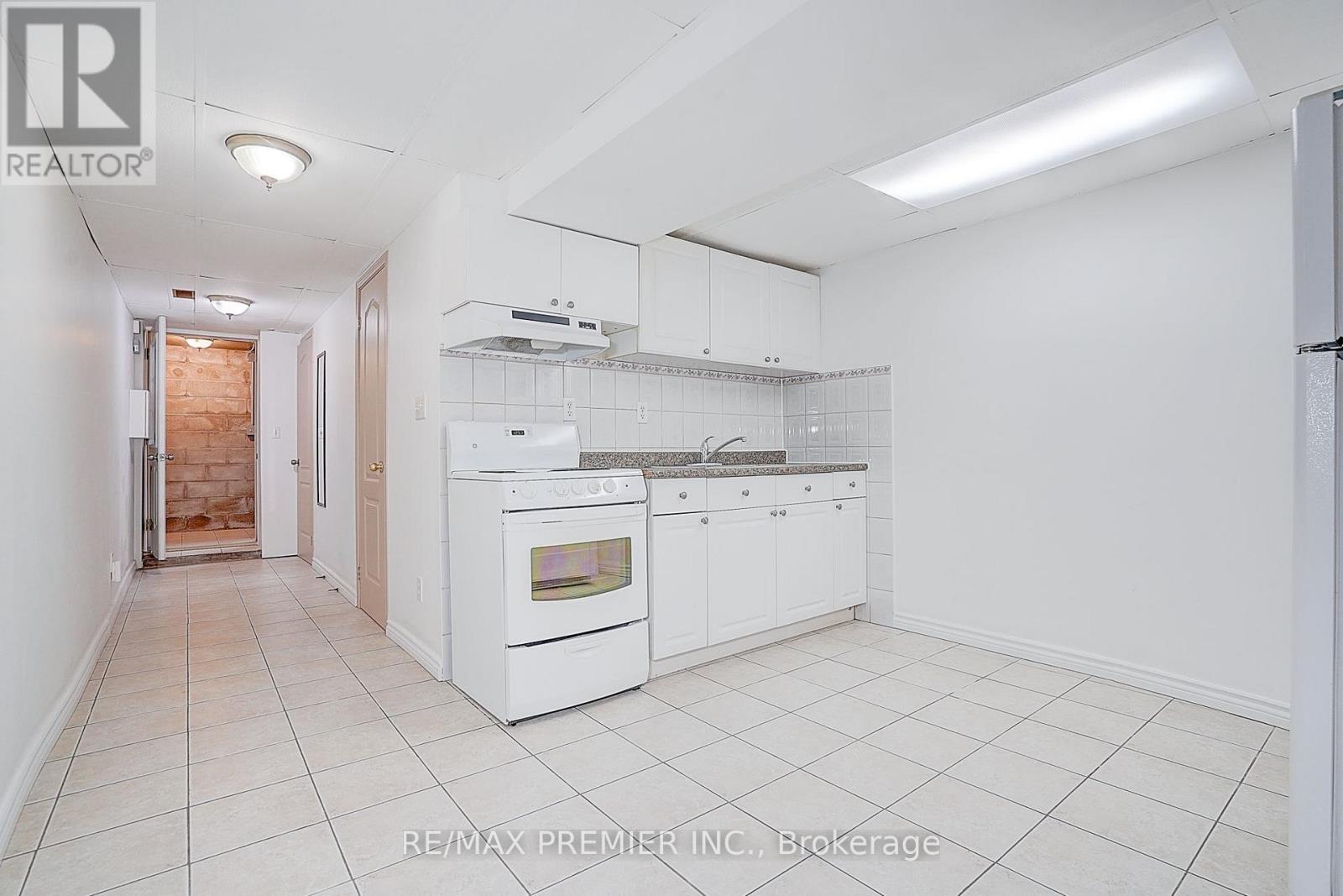 72 Symington Avenue, Toronto, Ontario  M6P 3W1 - Photo 46 - W13640242