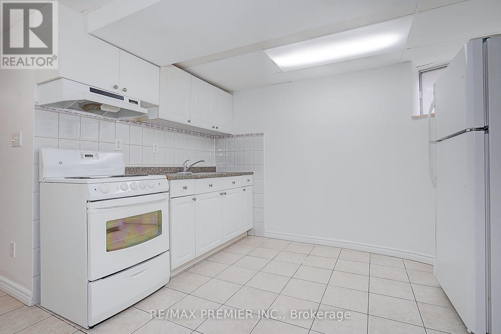 72 Symington Avenue, Toronto, Ontario  M6P 3W1 - Photo 47 - W13640242