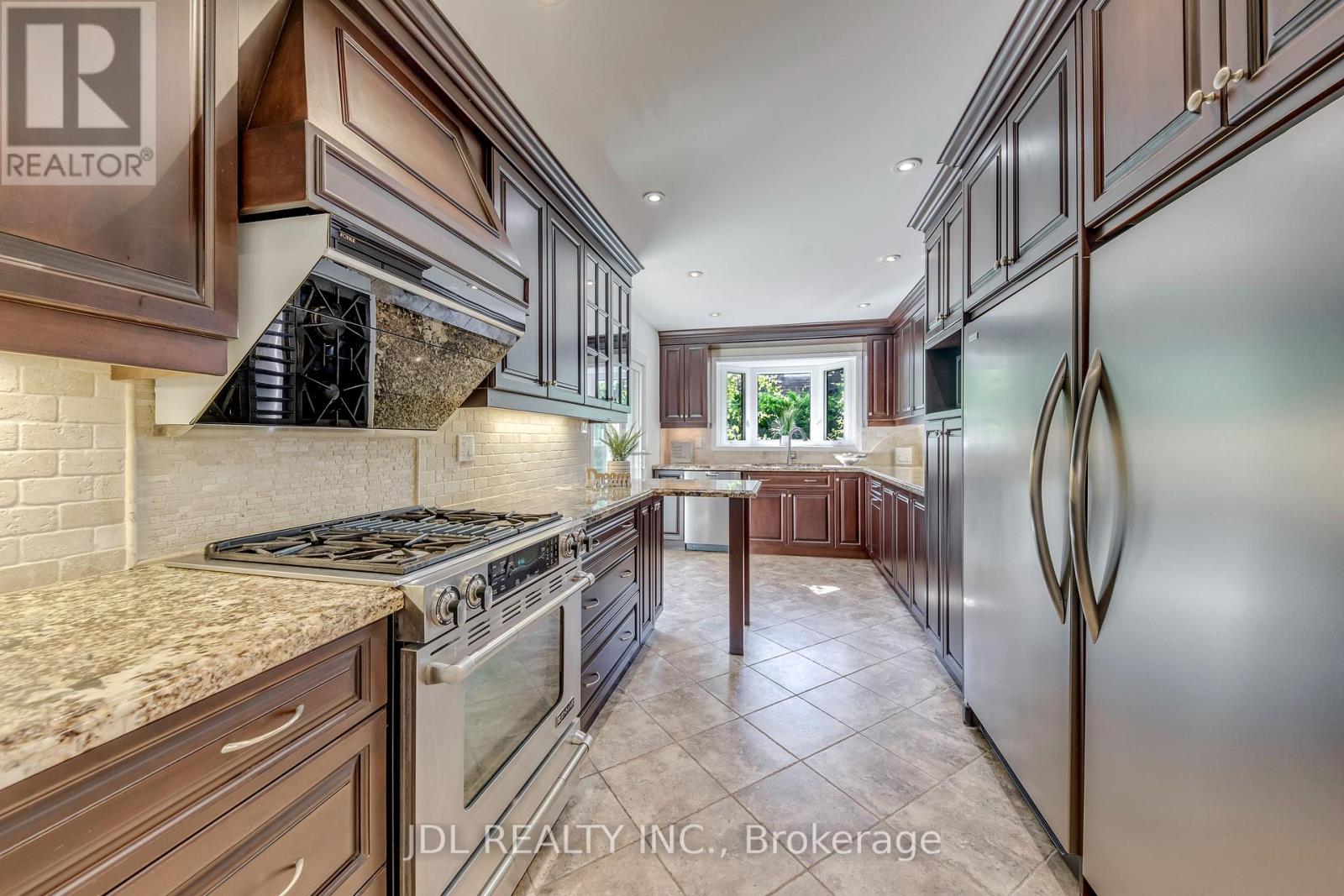 323 Warminster Drive S, Oakville, Ontario  L6L 4N1 - Photo 15 - W13640272