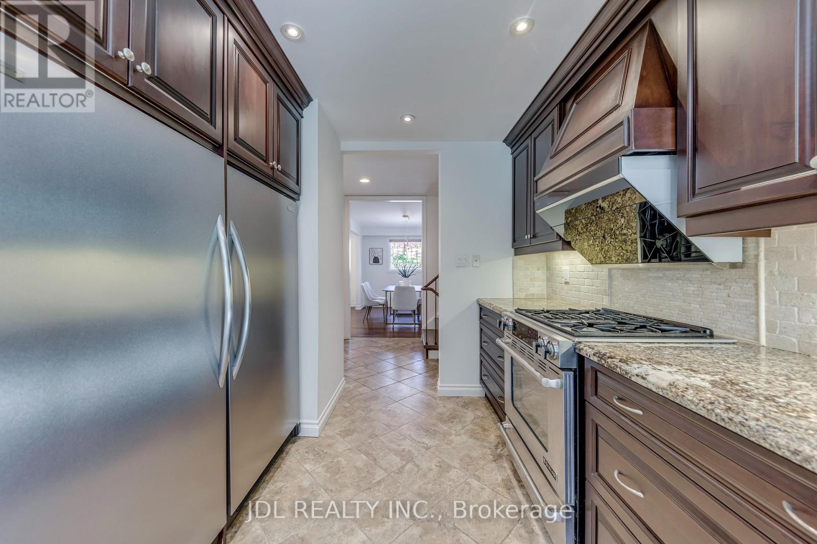323 Warminster Drive S, Oakville, Ontario  L6L 4N1 - Photo 18 - W13640272