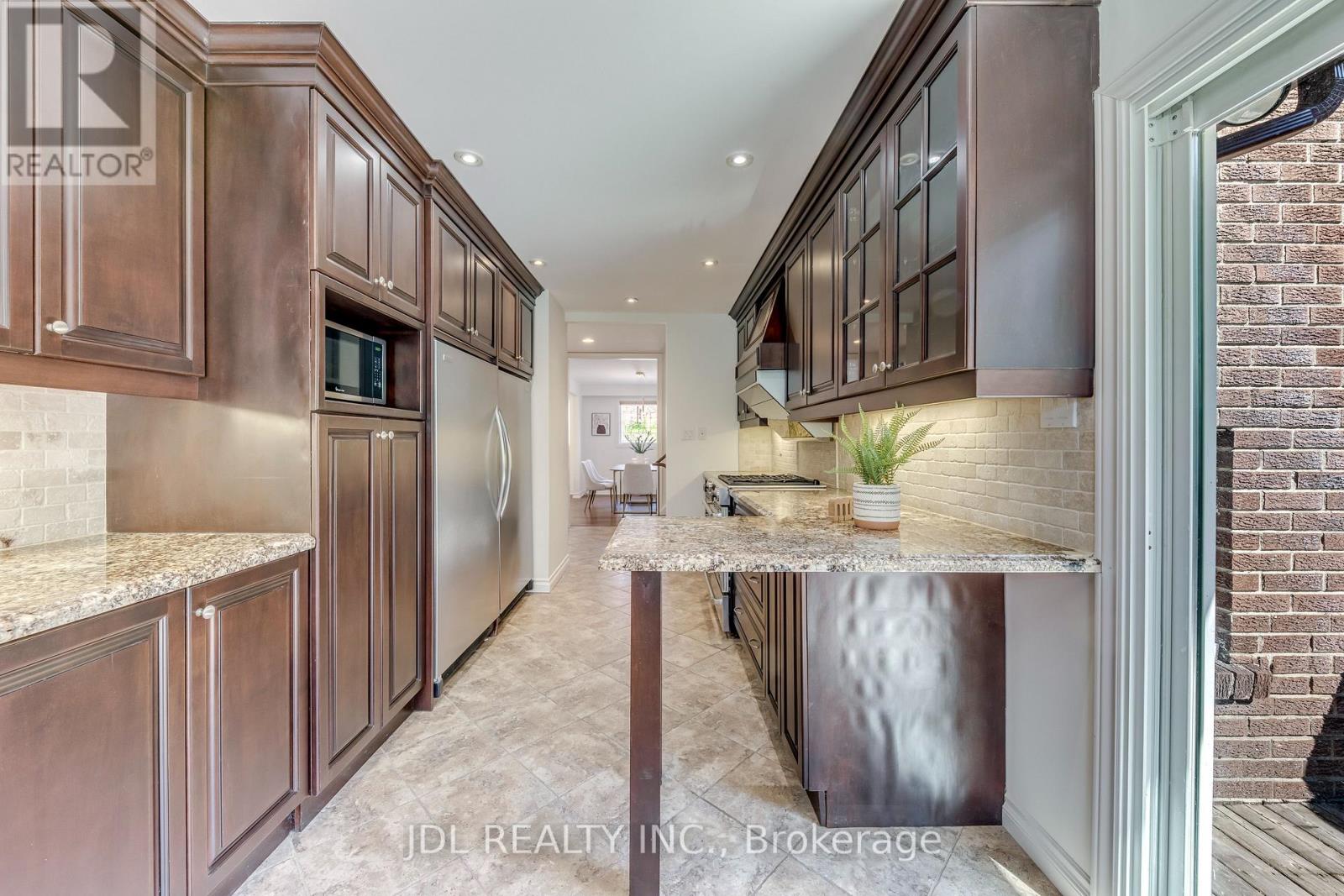 323 Warminster Drive S, Oakville, Ontario  L6L 4N1 - Photo 20 - W13640272