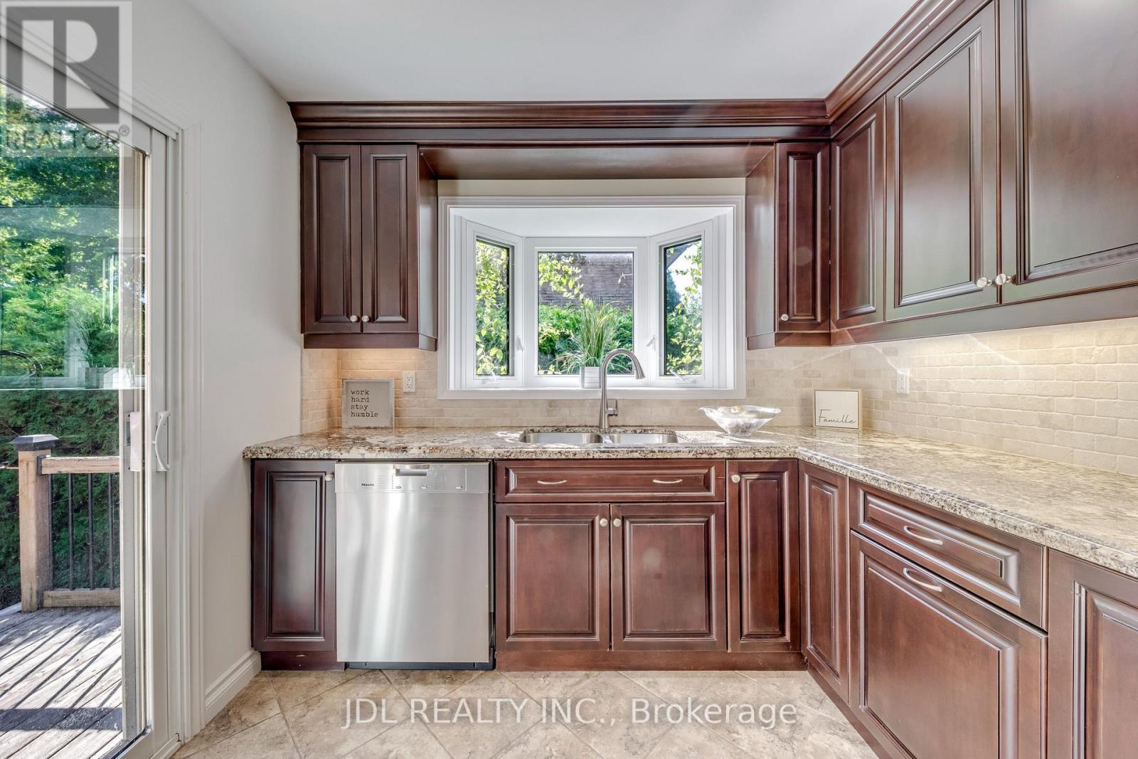 323 Warminster Drive S, Oakville, Ontario  L6L 4N1 - Photo 22 - W13640272