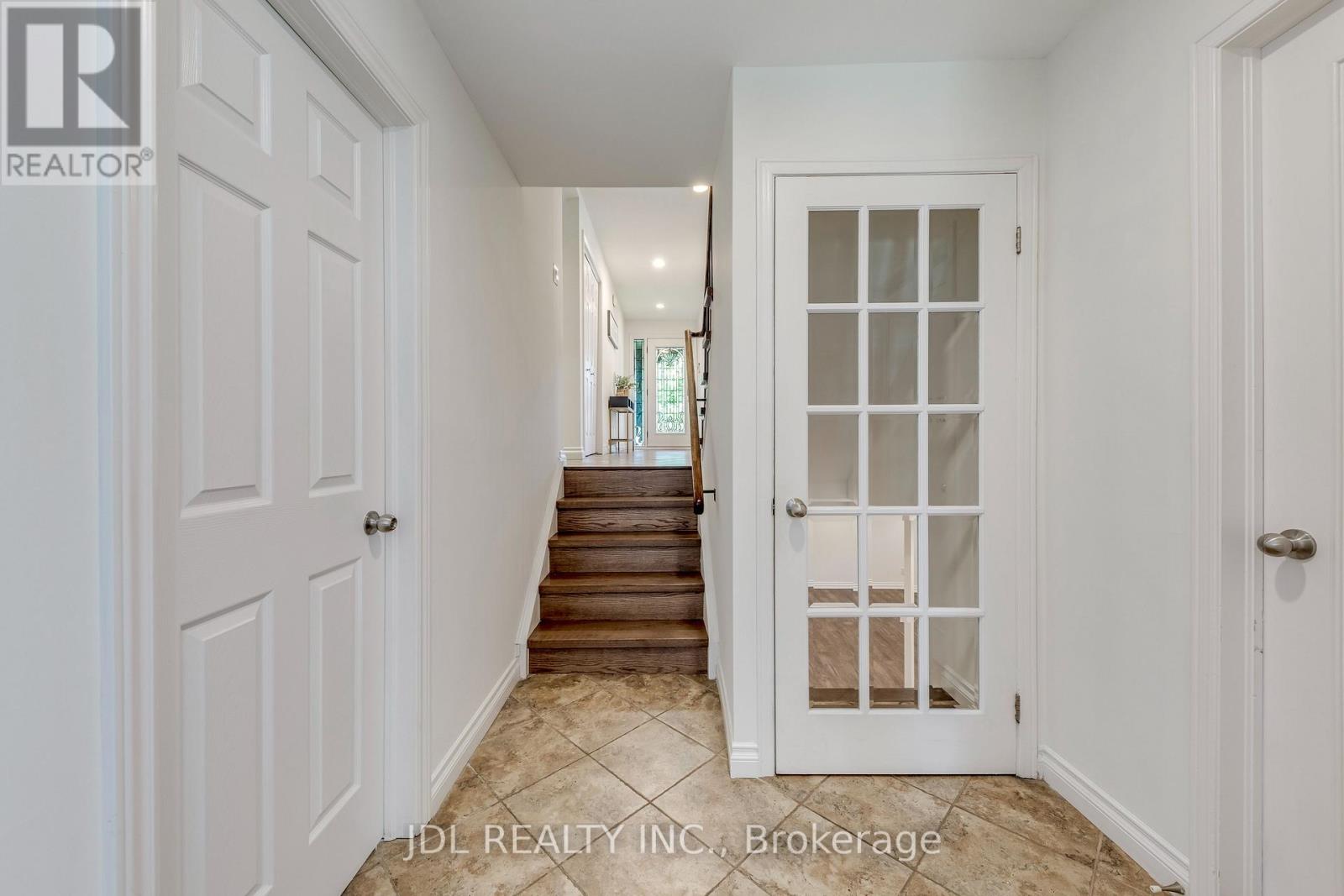 323 Warminster Drive S, Oakville, Ontario  L6L 4N1 - Photo 41 - W13640272
