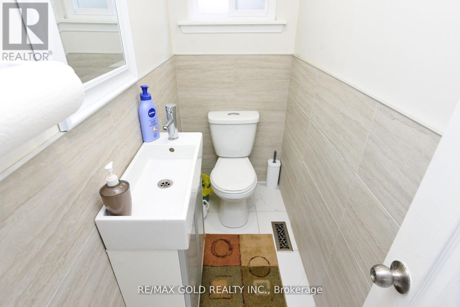 48 Garside Crescent, Brampton, Ontario  L6S 1H6 - Photo 18 - W13640318
