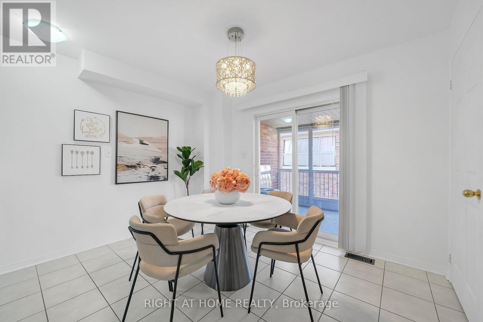 83 Odoardo Di Santo Circle, Toronto, Ontario  M3L 0E9 - Photo 10 - W13640330