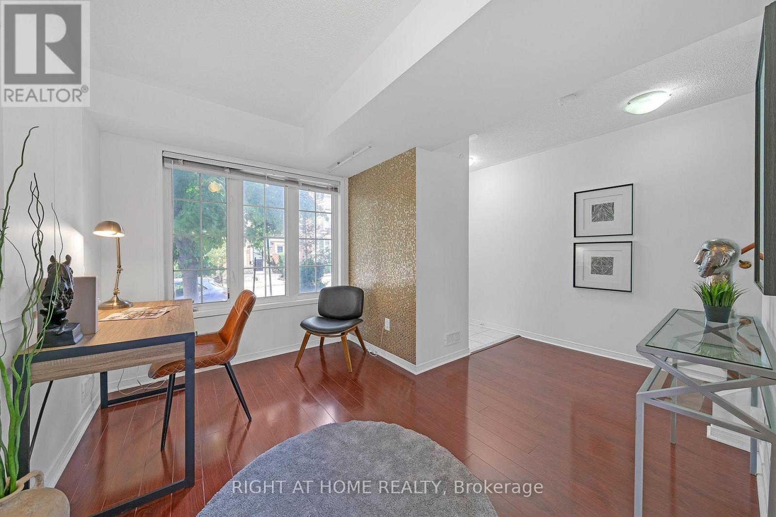 83 Odoardo Di Santo Circle, Toronto, Ontario  M3L 0E9 - Photo 5 - W13640330