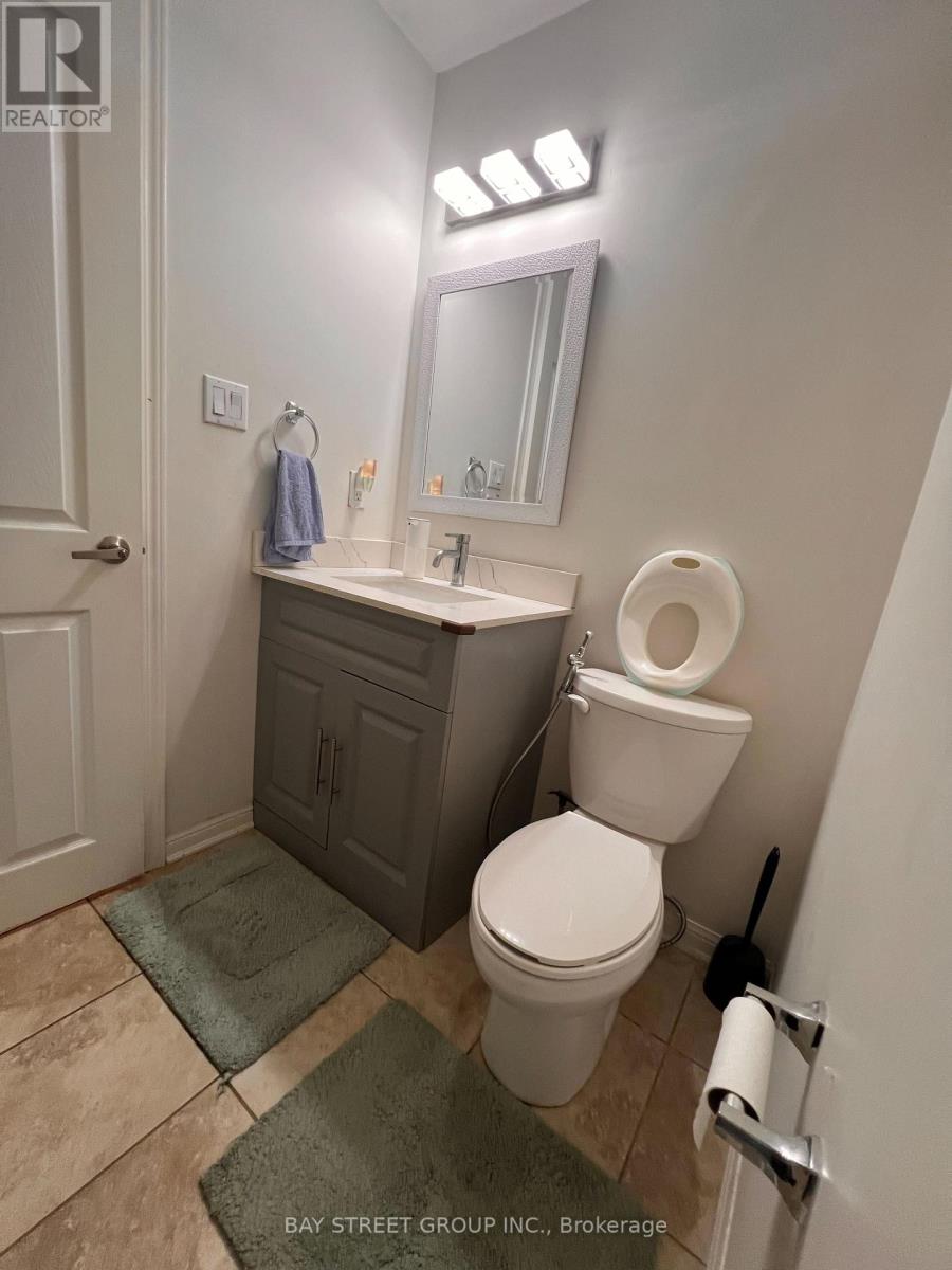 66 Robert Parkinson Drive, Brampton, Ontario  L7A 0X5 - Photo 10 - W13640454