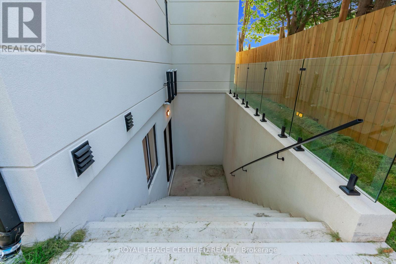 1374 Tansley Drive, Oakville, Ontario  L6L 2N4 - Photo 48 - W13640460