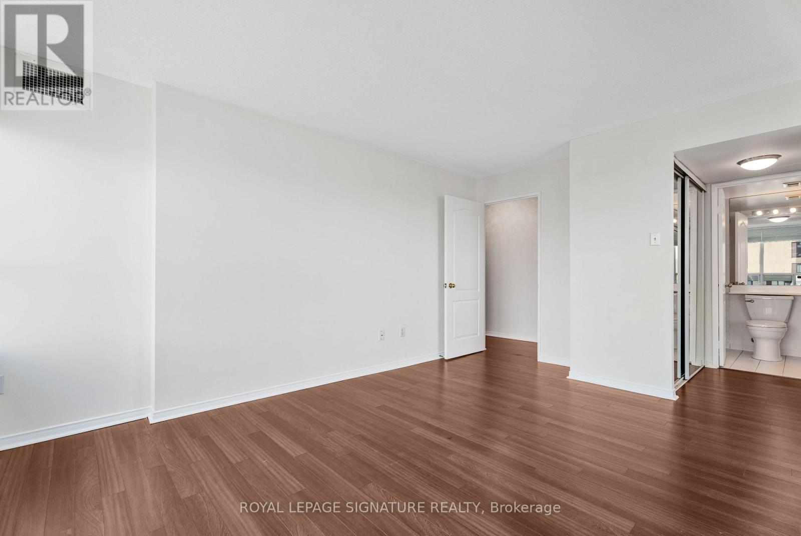 1410 - 11 Townsgate Drive, Vaughan (Crestwood-Springfarm-Yorkhill), Ontario  L4J 8G4 - Photo 16 - N13640234