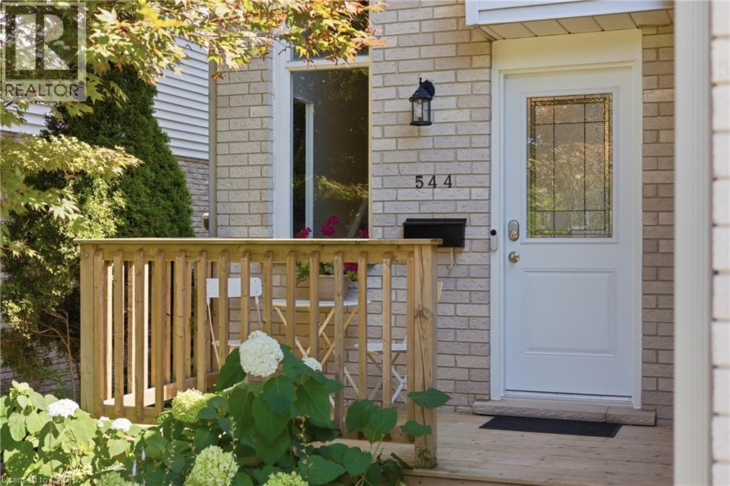 544 Drummerhill Crescent, Waterloo, Ontario  N2T 1G4 - Photo 3 - 40852805