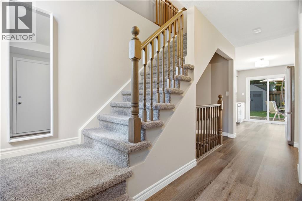 544 Drummerhill Crescent, Waterloo, Ontario  N2T 1G4 - Photo 4 - 40852805