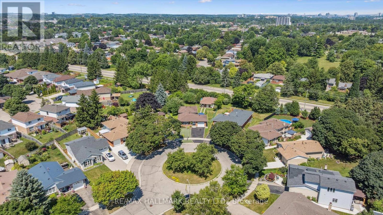 32 Warwick Court, Kitchener, Ontario  N2E 2P1 - Photo 41 - X13640254